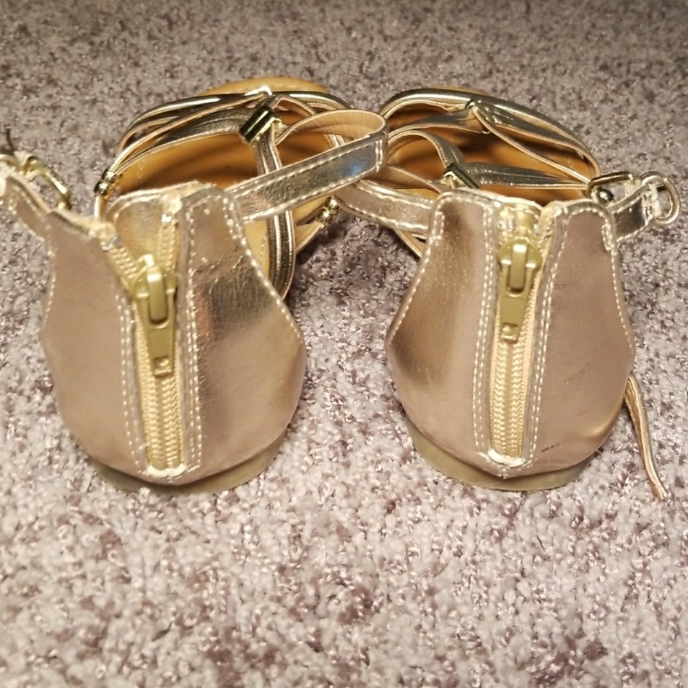 Sandals - Picture 2 of 4